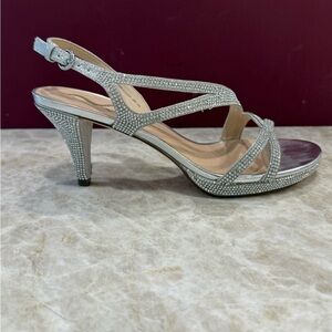 Nina Women's Silver Sparkle Sandals-Size 7.5